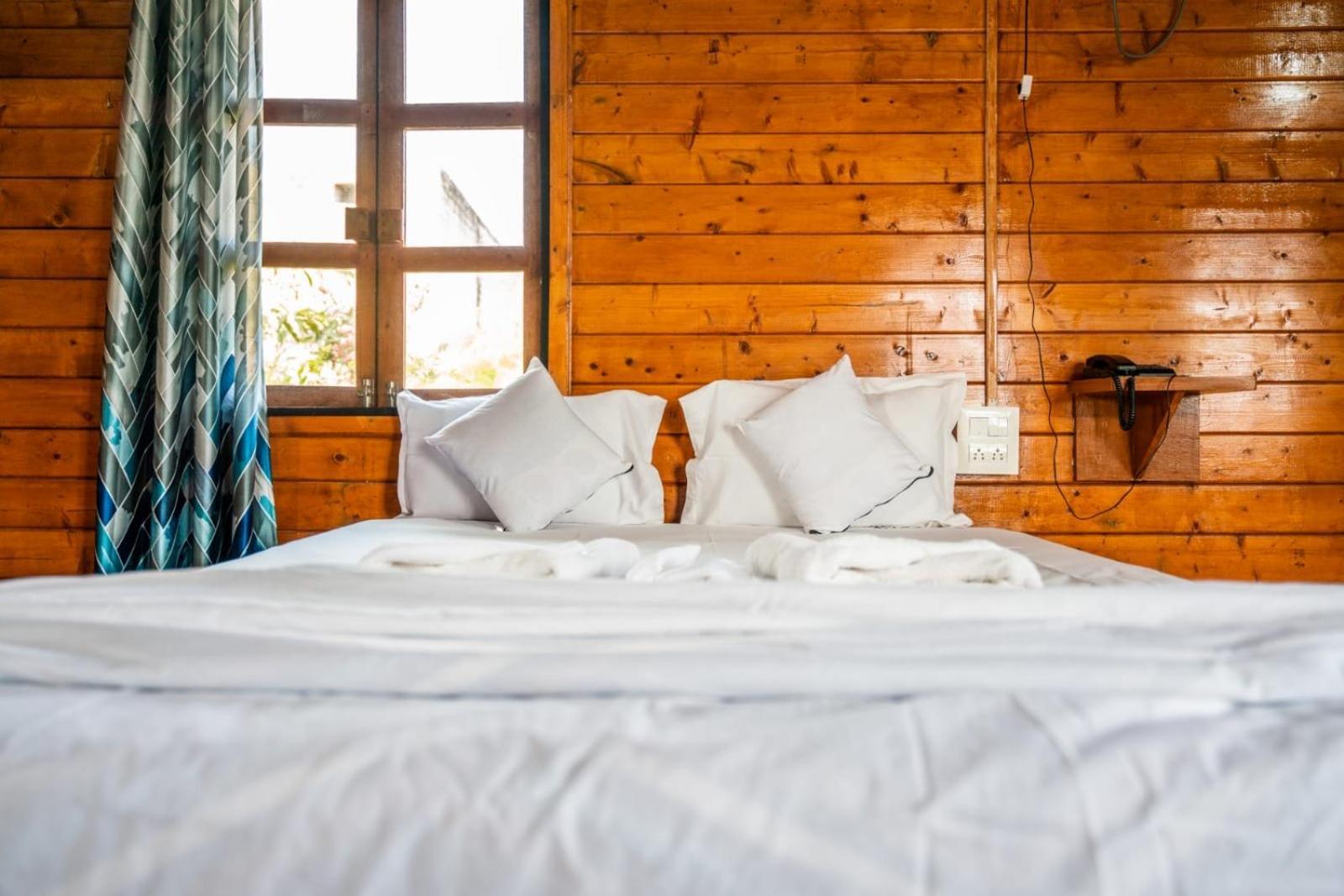 Leo Wooden Resorts ฮัมปี ภายนอก รูปภาพ