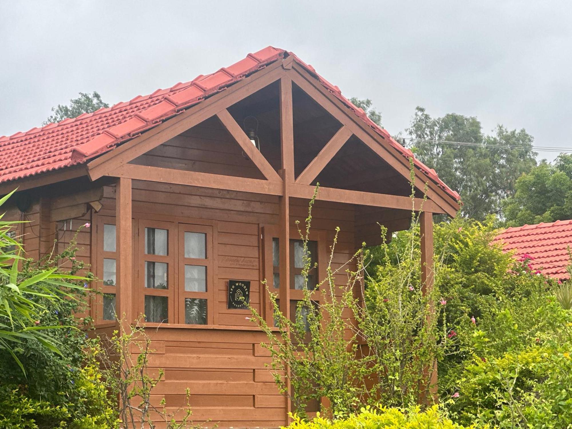 Leo Wooden Resorts ฮัมปี ภายนอก รูปภาพ